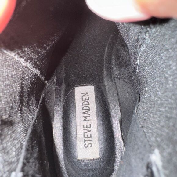Steve Madden Jerry Chelsea Ankle Boots - Picture 6 of 8